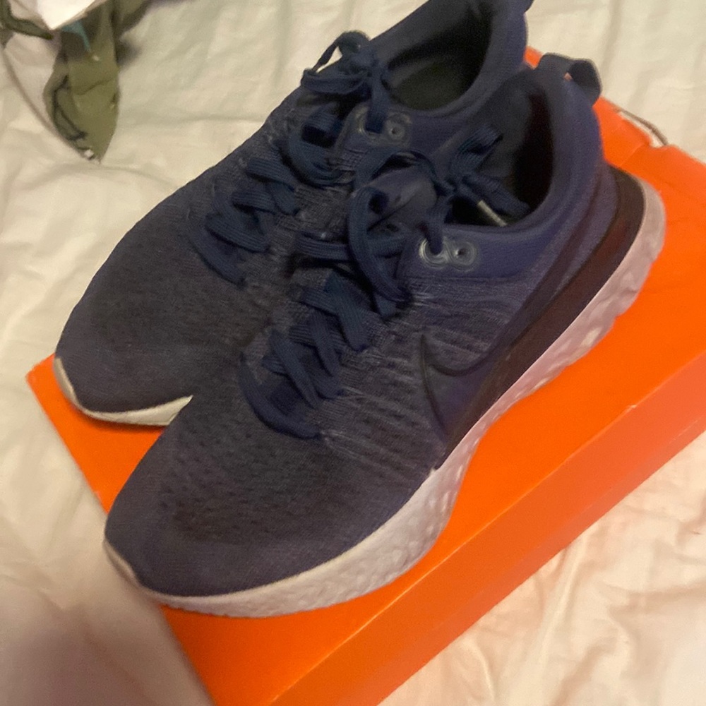 Nike infinity reacts size 11 with box